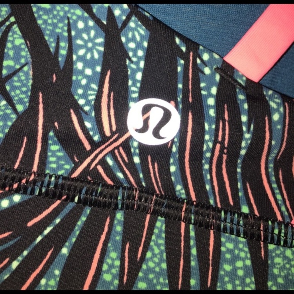 lululemon sports bra